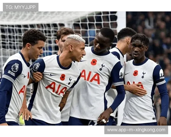 热刺理查利森门前抢点再度破门状态全面回暖